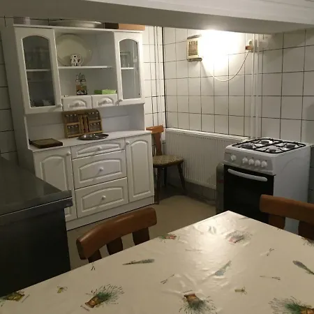 Balatonkenesei Nadfedeles Lovas Vendeghaz