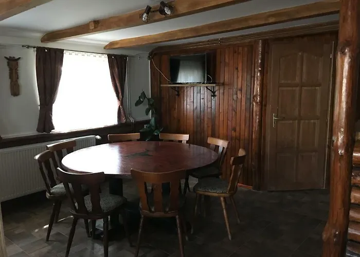 Balatonkenesei Nadfedeles Lovas Vendeghaz Feriehus *